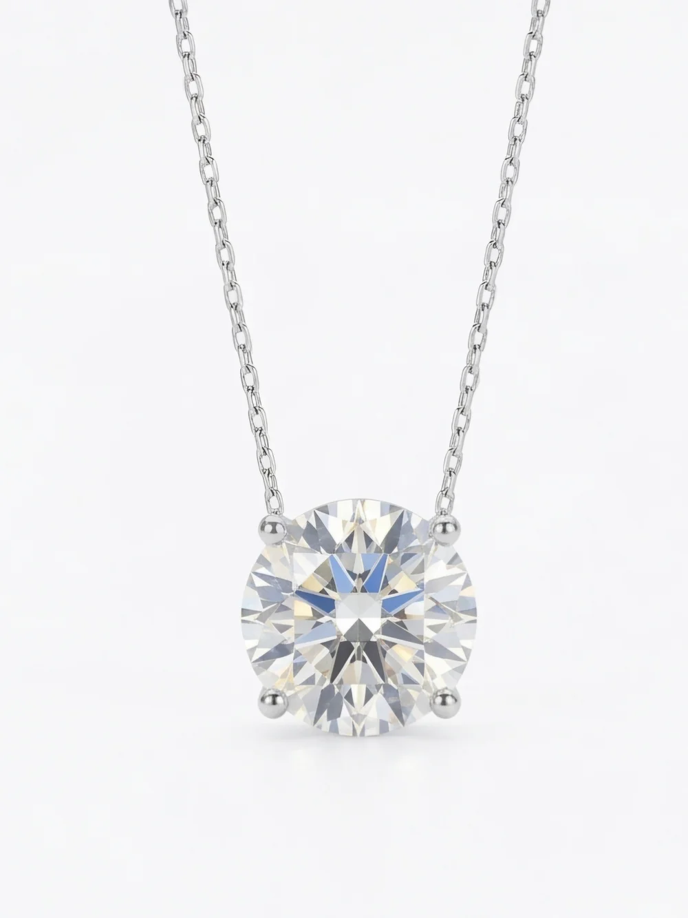 Moissanite elegant silver